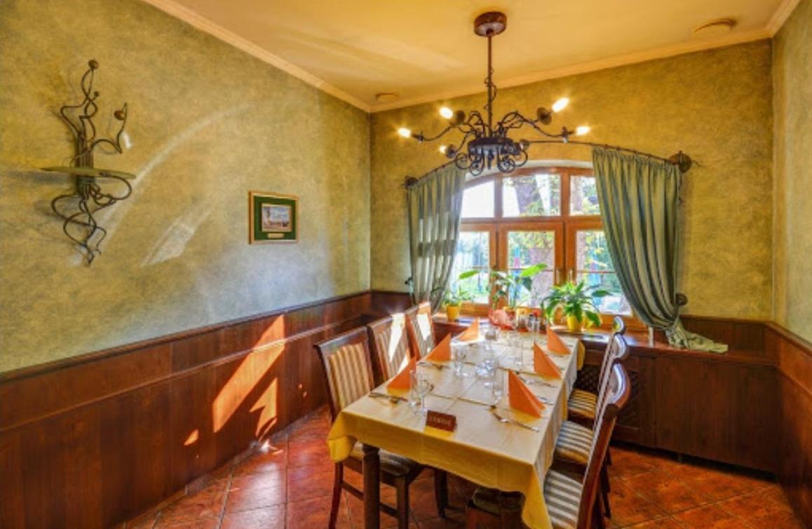 Pension Restaurant Bobrovnik Lipova Lazne Εξωτερικό φωτογραφία