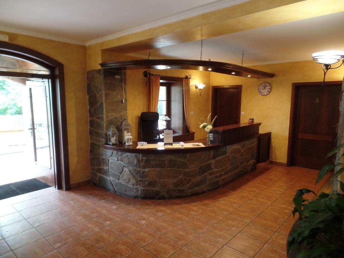 Pension Restaurant Bobrovnik Lipova Lazne Εξωτερικό φωτογραφία